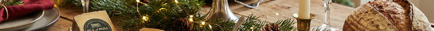 What to Put in a Christmas Hamper (Ultimate Guide for 2026) - Scottish Hampers