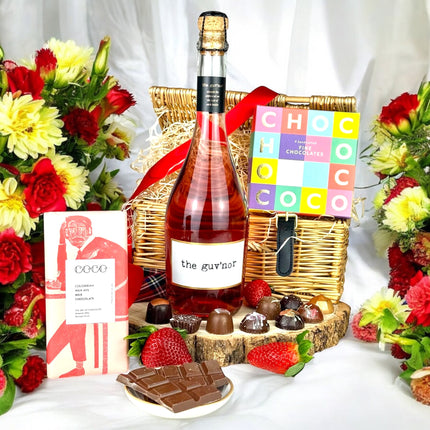 Luxury pamper hampers for her with Prosecco, bath soaks, candles, chocolates, and artisan treats — perfect for birthdays, new mums, or self-care, with free next-day UK delivery.