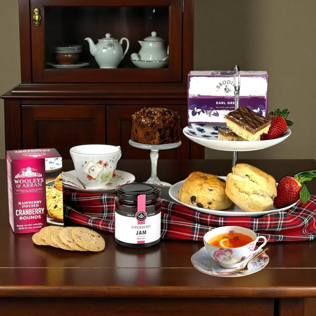 Luxury Scottish food hampers for grandparents with cheese, biscuits and sweet treats