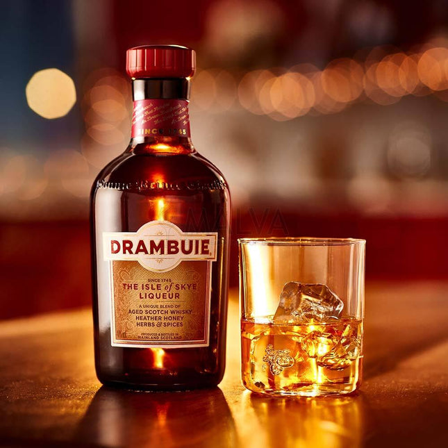 Drambuie Honeyed Scotch Whisky Liqueur 70cl - Scottish Hampers