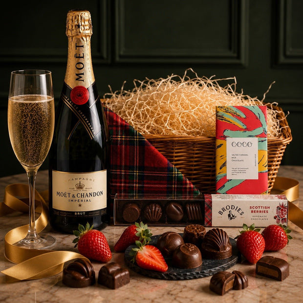 Moët Champagne & Chocolatier Luxury Gift Hamper - Scottish Hampers