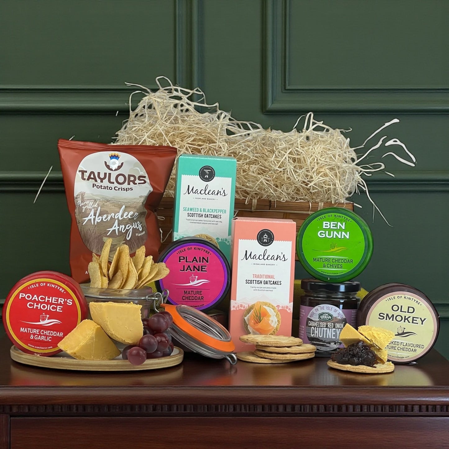 Cheese and Crisps Hamper – 4 Cheeses, Chutneys & Crackers - Scottish Hampers