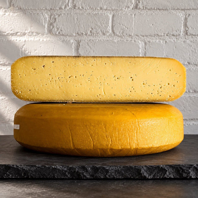 Connage Organic Gouda Wedge - Scottish Hampers