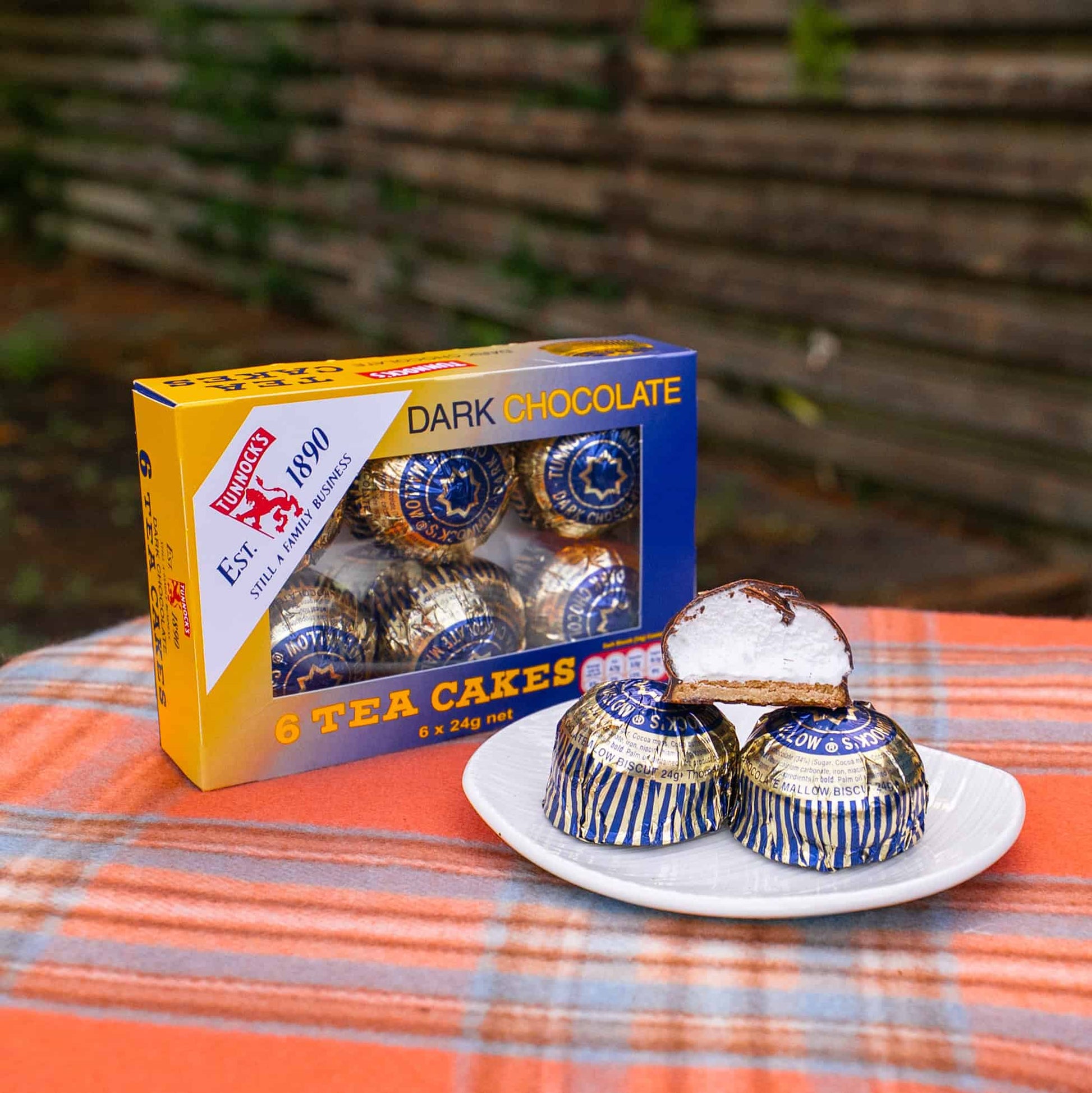 Tunnock's Tea Cakes Dark Chocolate - Scottish Hampers